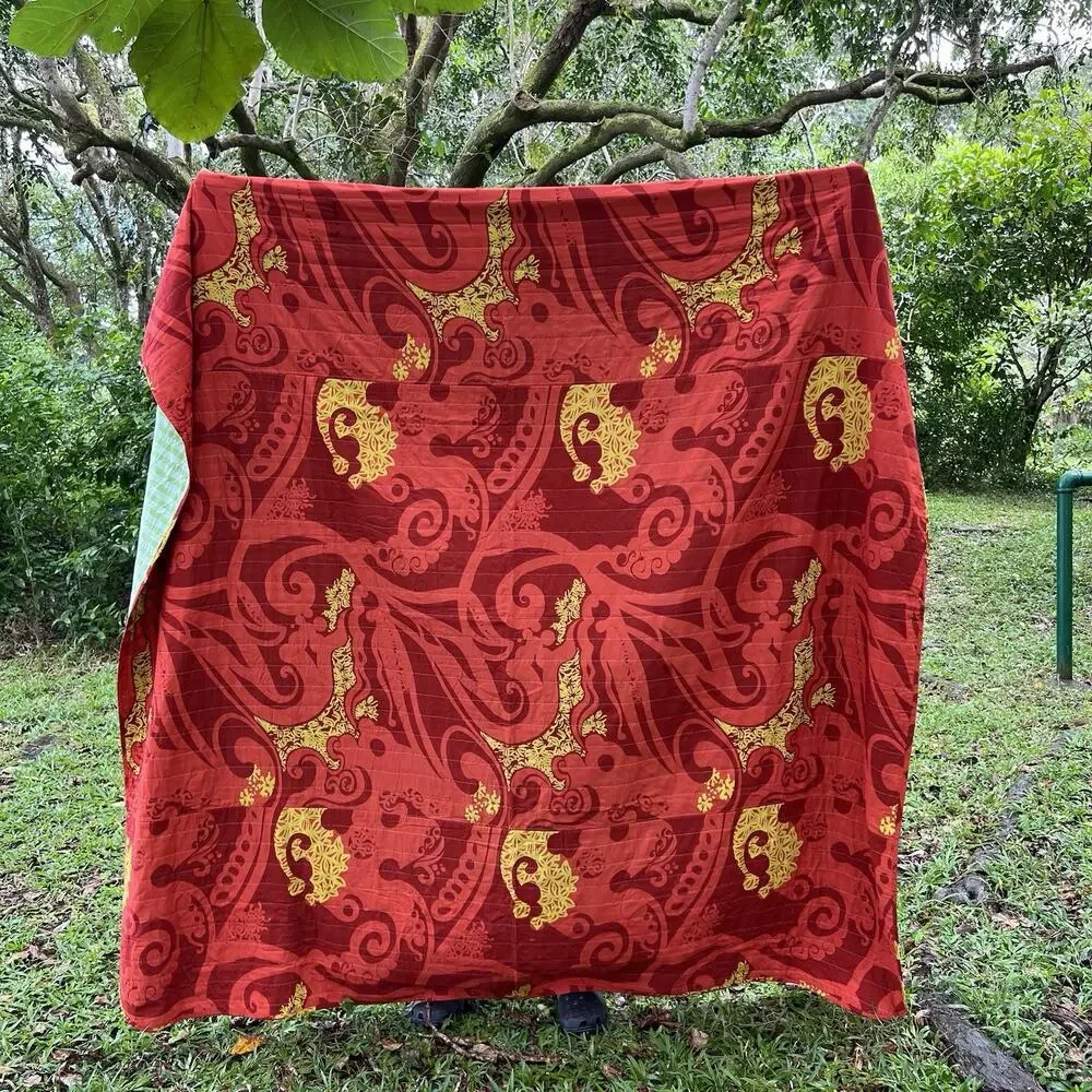 Manuhealii vintage quilt